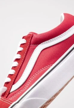 Vans Old Skool - Sneakers Laag - Racing Red/True White -Vans Schoen 018db7f6865e460d8125d6487902fe59
