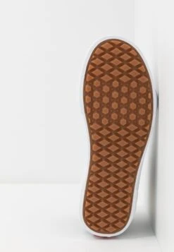 Vans Sk8 Mte Unisex - Sneakers Hoog - Black/True White 17 Vans Sk8 Mte Unisex - Sneakers Hoog - Black/True White -Vans Schoen 066cdfb97fd64adda4509a0c729c6cb4