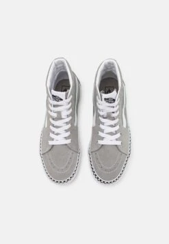 Vans Sk8-Hi Unisex - Sneakers Hoog - Checkerboard Foxing Drizzle/True White -Vans Schoen 0c74f3d1ea3e448da8401f9626352e4e