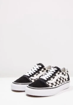 Vans Ua Old Skool - Sneakers Laag - Black/White 16 Vans Ua Old Skool - Sneakers Laag - Black/White -Vans Schoen 0ee0ec43fdde4cdea7a4705e545f219b