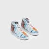 Vans X One Piece Sk8-Hi Unisex - Sneakers Hoog - Light Blue/White/Multi-Coloured -Vans Schoen 103a1b85d1cf42a9897907a050ca69b4