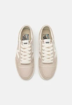 Vans Lowland Unisex - Sneakers Laag - Sand/White/Offwhite 11 Vans Lowland Unisex - Sneakers Laag - Sand/White/Offwhite -Vans Schoen 10b62572b75348be91ec559f217d74b4