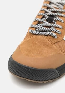 Vans Ultrarange Exo Mte-1 Unisex - Sneakers Laag - Chipmunk -Vans Schoen 13c302caad824ea8bd774bc3d10a6bc3