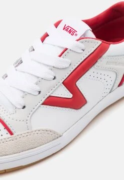Vans Lowland Unisex - Sneakers Laag - Court Red/White -Vans Schoen 18784399e155418eb83f3a29525039ec