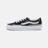 Vans Sk8-Low Reconstruct Unisex - Sneakers Laag - Black/White 1 Vans Sk8-Low Reconstruct Unisex - Sneakers Laag - Black/White -Vans Schoen 19f796e4f83e4ed98dccab25fe132d9f