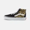 Vans Uy Sk8-Hi - Sneakers Hoog - Black/True White 2 Vans Uy Sk8-Hi - Sneakers Hoog - Black/True White -Vans Schoen 1b184c58f40944b1800ae0583dfaca75
