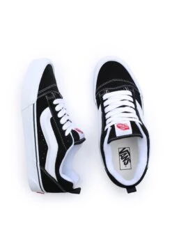 Vans Knu Skool Unisex - Skateschoenen - Black True White -Vans Schoen 2232144997fc4619bfeb6f42b359cc75