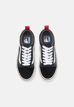 Vans Old Skool Mte-1 Unisex - Sneakers Laag - Black/White 11 Vans Old Skool Mte-1 Unisex - Sneakers Laag - Black/White -Vans Schoen 23db659987e0455892cd7f4b91f78938