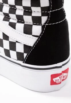 Vans Ua Sk8-Hi Platform 2.0 - Sneakers Hoog - Black 15 Vans Ua Sk8-Hi Platform 2.0 - Sneakers Hoog - Black -Vans Schoen 2d3867a45f3e4d3eb389416362949973