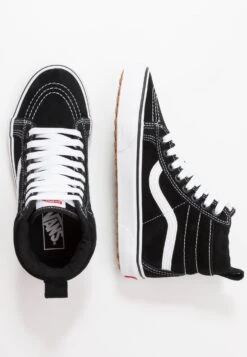 Vans Sk8 Mte Unisex - Sneakers Hoog - Black/True White 14 Vans Sk8 Mte Unisex - Sneakers Hoog - Black/True White -Vans Schoen 2f7f0e7b4d4e414ab88a271a1f0c906a