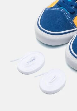 Vans Style 36 X Our Legends Unisex - Sneakers Laag - Dyno Blue/Yellow -Vans Schoen 2fc8514344e3496bb4de3ad62c70f946