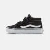Vans Sk8-Mid Reissue Unisex - Sneakers Hoog - Black/True White
