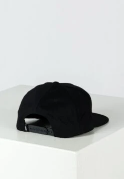 Vans Classic Patch Snapback Unisex - Pet - Black / Black -Vans Schoen 31d3d69230254afe9071c680d05f35a8