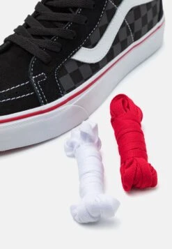 Vans Ua Sk8-Hi Reissue Our Legends Unisex - Sneakers Hoog - Dyno Black/Red 13 Vans Ua Sk8-Hi Reissue Our Legends Unisex - Sneakers Hoog - Dyno Black/Red -Vans Schoen 35089b90959b40da9972a2c514232a82