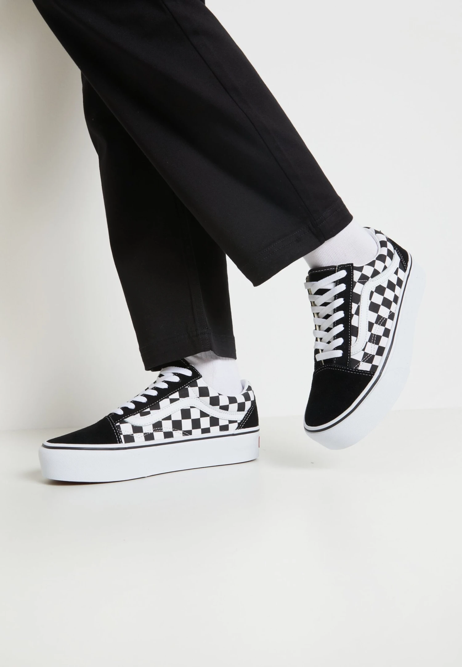 Vans Ua Old Skool Platform - Sneakers Laag - Black/White 3 Vans Ua Old Skool Platform - Sneakers Laag - Black/White