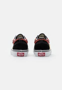 Vans Old Skool Unisex - Sneakers Laag - Black/True White -Vans Schoen 35e9d144f3b34bd8a0b6f7505a846dc0