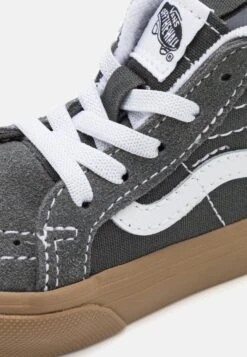 Vans Sk8-Hi Zip Unisex - Sneakers Hoog - Grey/True White -Vans Schoen 3d9e198ef90b4a7b80fd14adb681a58d