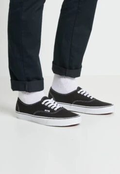 Vans Authentic Unisex - Sneakers Laag - Black 13 Vans Authentic Unisex - Sneakers Laag - Black -Vans Schoen 3e80b609ac9842e6b951160a21a0f62a