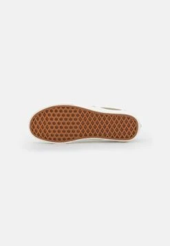 Vans Classic Slip On Unisex - Instappers - Geo Trek Olive -Vans Schoen 41dbfe5bd9dc44d38cb38a37e2927b1d