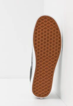 Vans Ua Classic Slip-On Unisex - Instappers - Pewter/True White -Vans Schoen 479f3cc4bac74aca8a46f4c8afbc07cd