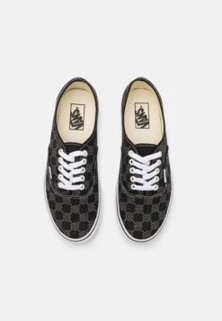 Vans Authentic - Sneakers Laag - Black 11 Vans Authentic - Sneakers Laag - Black -Vans Schoen 4af7db01113d4089ae49745cd9bc08a7
