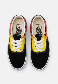 Vans Era Unisex - Sneakers Laag - Black/True White 11 Vans Era Unisex - Sneakers Laag - Black/True White -Vans Schoen 4f28fefbef794b95a2e5b1851ea43927