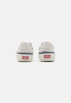 Vans Sk8-Low Reconstruct Unisex - Sneakers Laag - True White -Vans Schoen 514e263873384f62884609c8e868b813