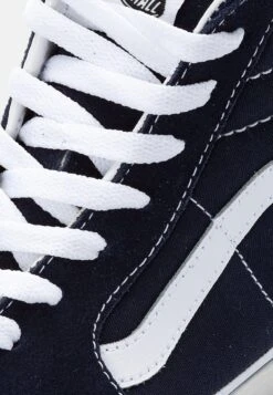 Vans Ua Sk8-Hi Unisex - Sneakers Hoog - Parisian Night/True White -Vans Schoen 5293c323a34f45bf85216e394f953ba7