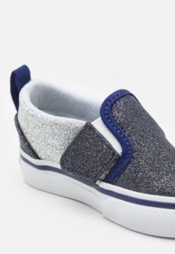 Vans Slip-On Unisex - Instappers - Port Royale/True White 13 Vans Slip-On Unisex - Instappers - Port Royale/True White -Vans Schoen 5c985b1be8c643ae900dd27f0cde19b8