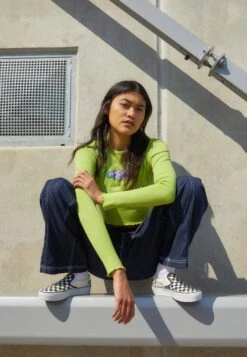 Vans Ua Classic Slip-On Platform - Instappers - Black/White -Vans Schoen 6091585abce34e039a148d48404ca525