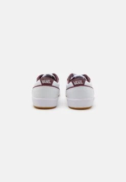 Vans Lowland Unisex - Sneakers Laag - True White/Port Royale -Vans Schoen 65b053bd1e3d42648d8071f6cd01f2c2
