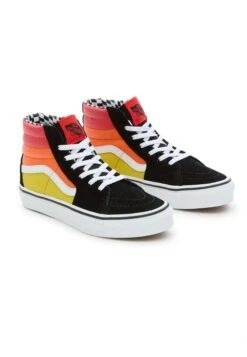 Vans Uy Sk8-Hi - Sneakers Hoog - Black Multi -Vans Schoen 72d8e8715be34421a92570b8b52bcc0e