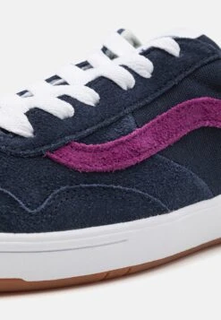 Vans Cruze Too Unisex - Sneakers Laag - 90'S Parisian Night/True White -Vans Schoen 73ed5e4db08c4a42afe260b386217f78