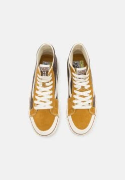 Vans Sk8 Decon Unisex - Sneakers Laag - Salt Mustard Gold/Marshmallow -Vans Schoen 749547a8bab04e91a6692d895a45ca10