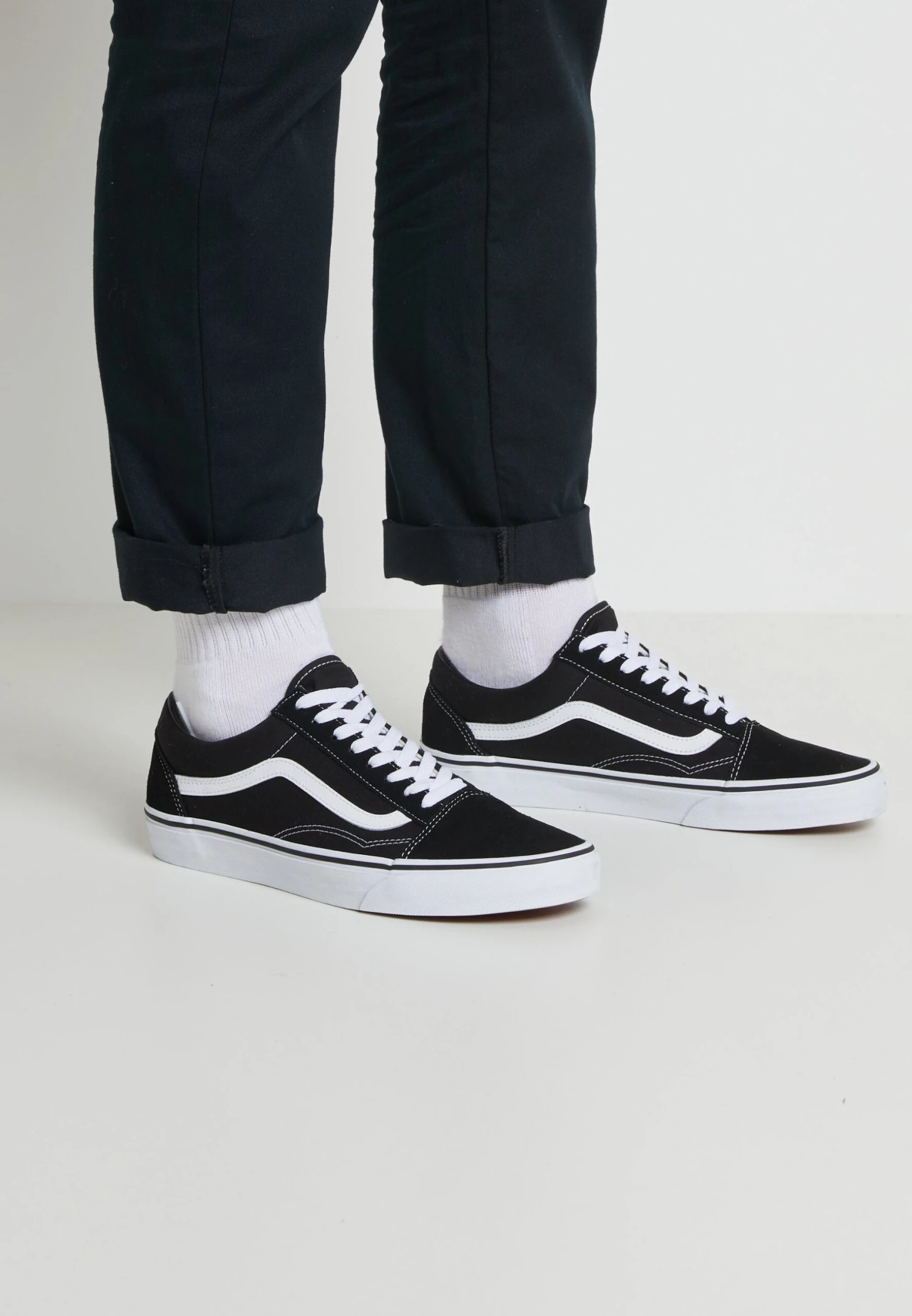 Vans Ua Old Skool Unisex - Sneakers Laag - Black 3 Vans Ua Old Skool Unisex - Sneakers Laag - Black