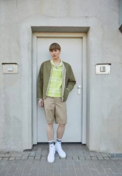 Vans Sk-Hi - Sneakers Hoog - True White 12 Vans Sk-Hi - Sneakers Hoog - True White -Vans Schoen 78d5786ae45b4b9bafc798f693310071