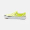 Vans Classic Slip-On Unisex - Sneakers Laag - Color Theory Evening Primrose