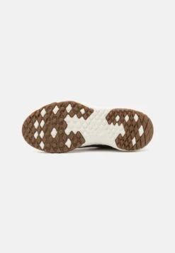 Vans Ultrarange Vr3 Unisex - Sneakers Laag - Black/Marshmallow -Vans Schoen 7c51c3ca66c84c948768e6ed79a624ed