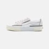 Vans Sk8-Low Reconstruct Unisex - Sneakers Laag - True White -Vans Schoen 7d663b77b3714c1c9dbe16ffa3553712