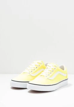 Vans Ua Old Skool - Sneakers Laag - Lemon Tonic/True White -Vans Schoen 7e8f6c07e52f40ffa7ab62b049a2b34c