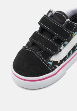 Vans Old Skool Unisex - Sneakers Laag - Black 13 Vans Old Skool Unisex - Sneakers Laag - Black -Vans Schoen 809e23c7438f469aa0158838522a6689