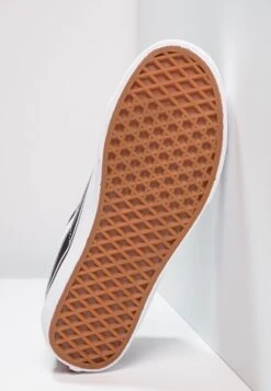 Vans Ua Sk8-Mid Reissue - Sneakers Hoog - Black/True White 16 Vans Ua Sk8-Mid Reissue - Sneakers Hoog - Black/True White -Vans Schoen 81af4e8cd7374359b6b0282ccfd7b125