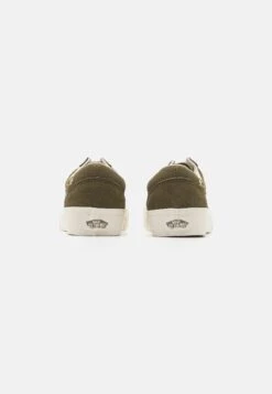 Vans Old Skool Vr3 Unisex - Sneakers Laag - Dark Olive 12 Vans Old Skool Vr3 Unisex - Sneakers Laag - Dark Olive -Vans Schoen 81ba18023f12414aab6e2f11bdffe779