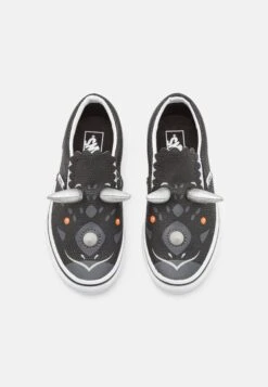 Vans Triceratops Slip On Unisex - Instappers - Black/True White -Vans Schoen 893f1e6cc3dd4d0dbd465014e1a14ef6