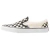 Vans Ua Comfycush Slip-On - Instappers - White 1 Vans Ua Comfycush Slip-On - Instappers - White -Vans Schoen 8a6ab4aaf5af41b5aedc85e613e3cb13