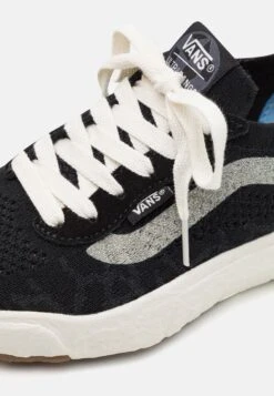 Vans Ua Ultrarange Vr3 - Sneakers Laag - Black/Marshmallow 13 Vans Ua Ultrarange Vr3 - Sneakers Laag - Black/Marshmallow -Vans Schoen 8af5336eca9d48349d3d81fb9cd8d6f8