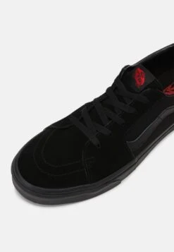Vans Sk8 Low Unisex - Sneakers Laag - Black -Vans Schoen 91ab6b4fd0834a36ab1345ba491281ad
