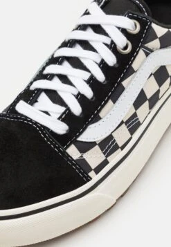 Vans Old Skool Mte-1 Unisex - Sneakers Laag - Black -Vans Schoen 952750d99bb84e3b9b254e388cf91e2c