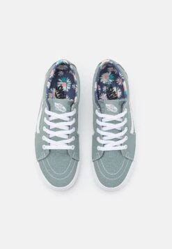 Vans Sk8-Low Unisex - Sneakers Laag - Green Milieu/True White 11 Vans Sk8-Low Unisex - Sneakers Laag - Green Milieu/True White -Vans Schoen 9638514ef7784b26a3d97520ec23bda1