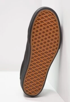 Vans Ua Old Skool Platform - Sneakers Laag - Black -Vans Schoen 97bbfb56c1b4487889504d432d672b60